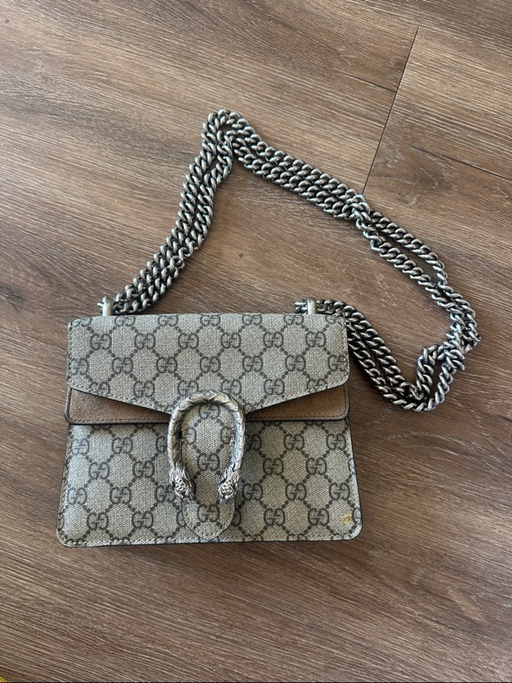 Gucci Beige GG Supreme Chain Crossbody Bag with Silver-Tone Hardware